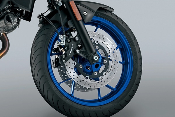 hệ thống phang ABS hai kênh tiêu chuẩn Suzuki SV-7GX 2026 vừa ra mắt, dự kiến mở bán đầu năm 2026